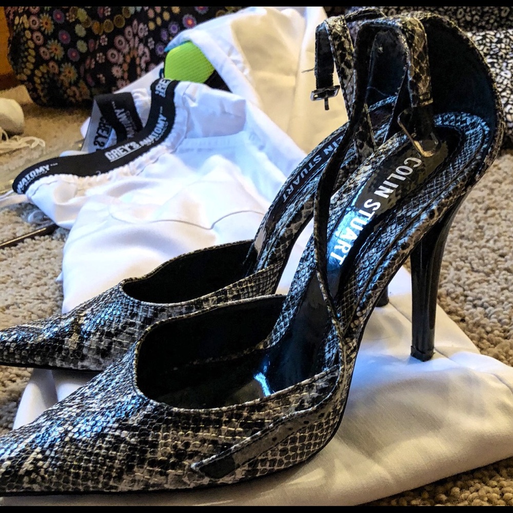 Colin Stuart 4” heel snake skin heels